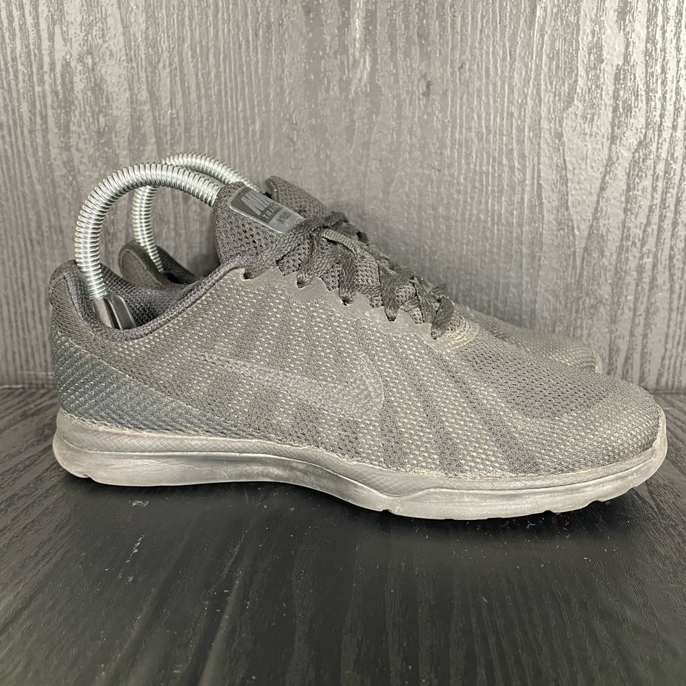 Nike IN SEASON TR 6 Women’s size 6